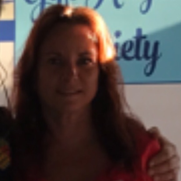 Meet your Posher, Cindy - Picture 1 of 1